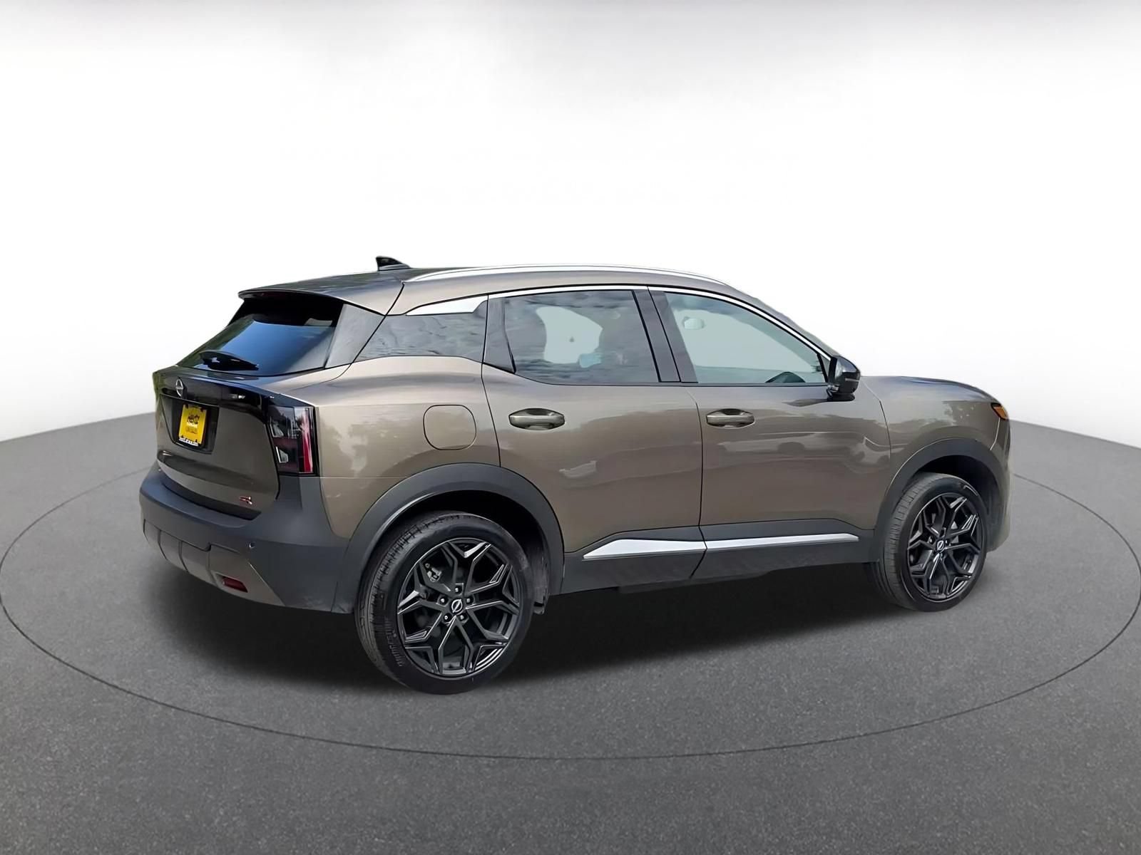Thumbnail: 2026 Nissan Kicks - 14
