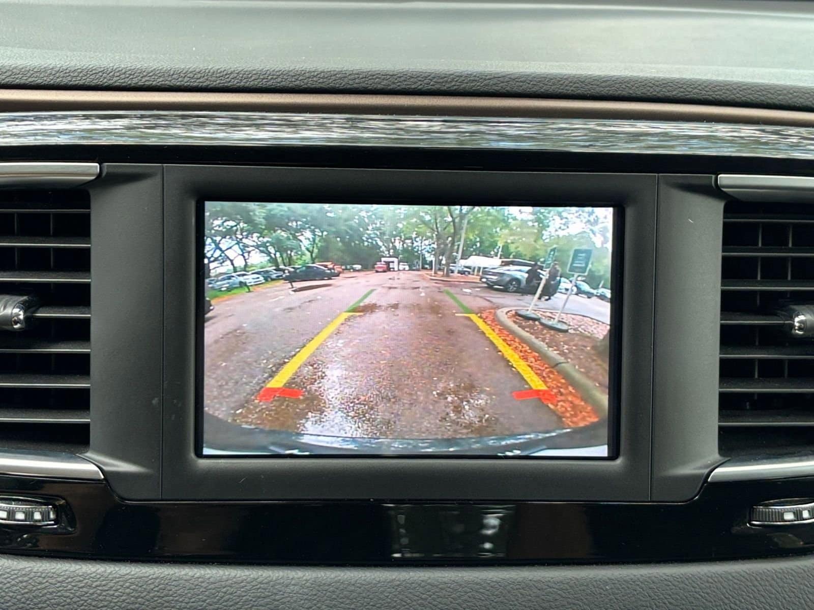 Thumbnail: 2024 Chrysler Voyager - 25