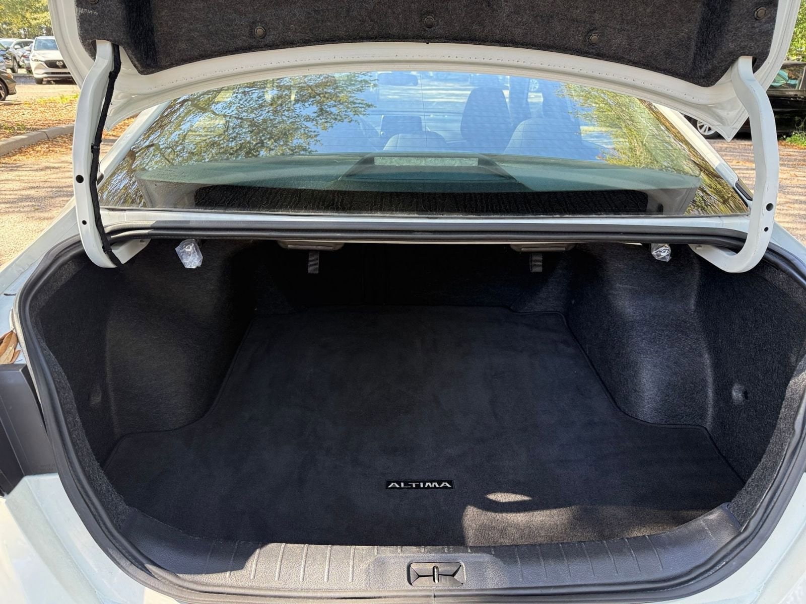 Thumbnail: 2025 Nissan Altima - 32