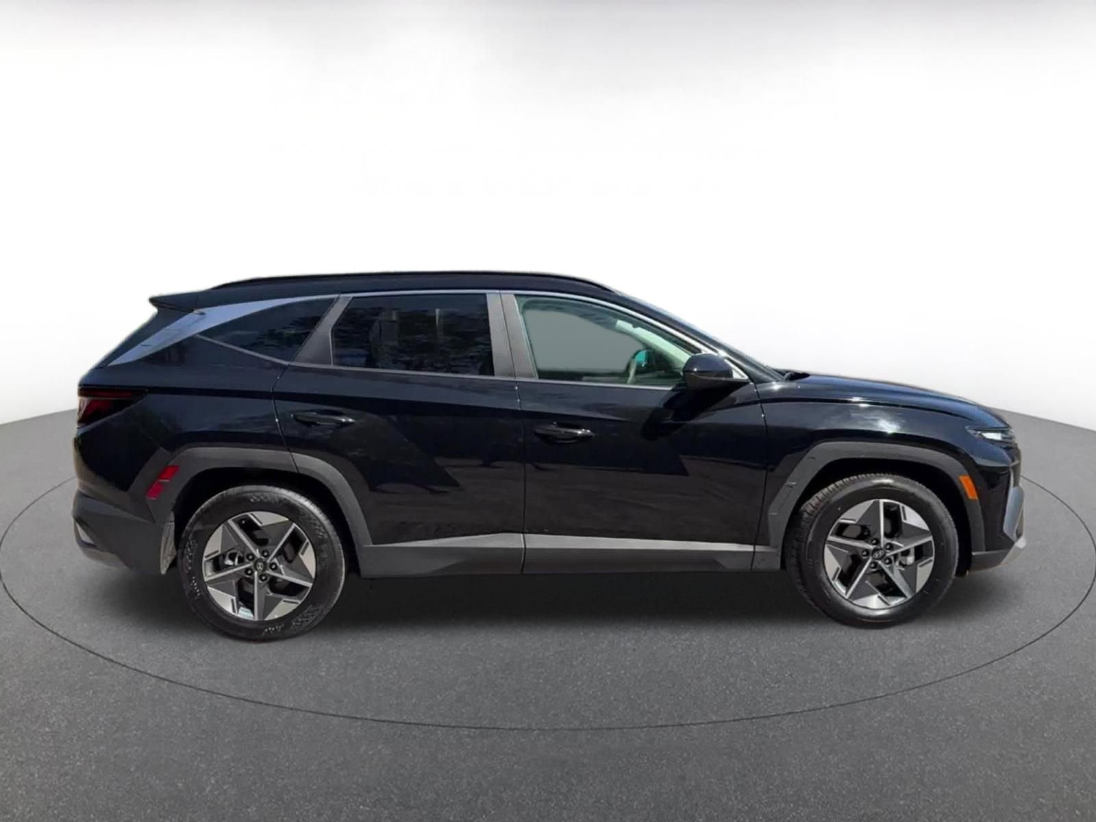 Thumbnail: 2025 Hyundai Tucson - 16