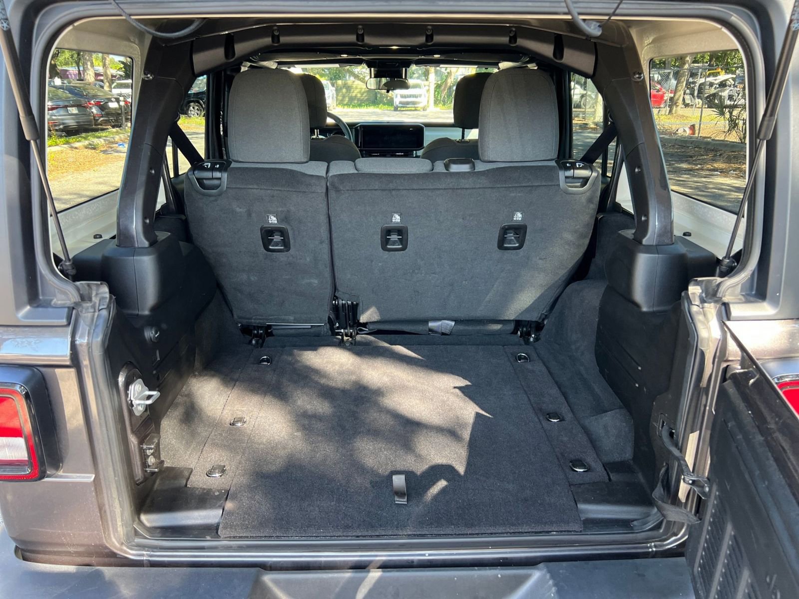 Thumbnail: 2025 Jeep Wrangler - 24