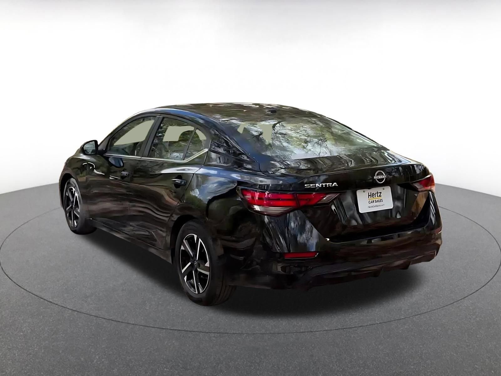 Thumbnail: 2025 Nissan Sentra - 11