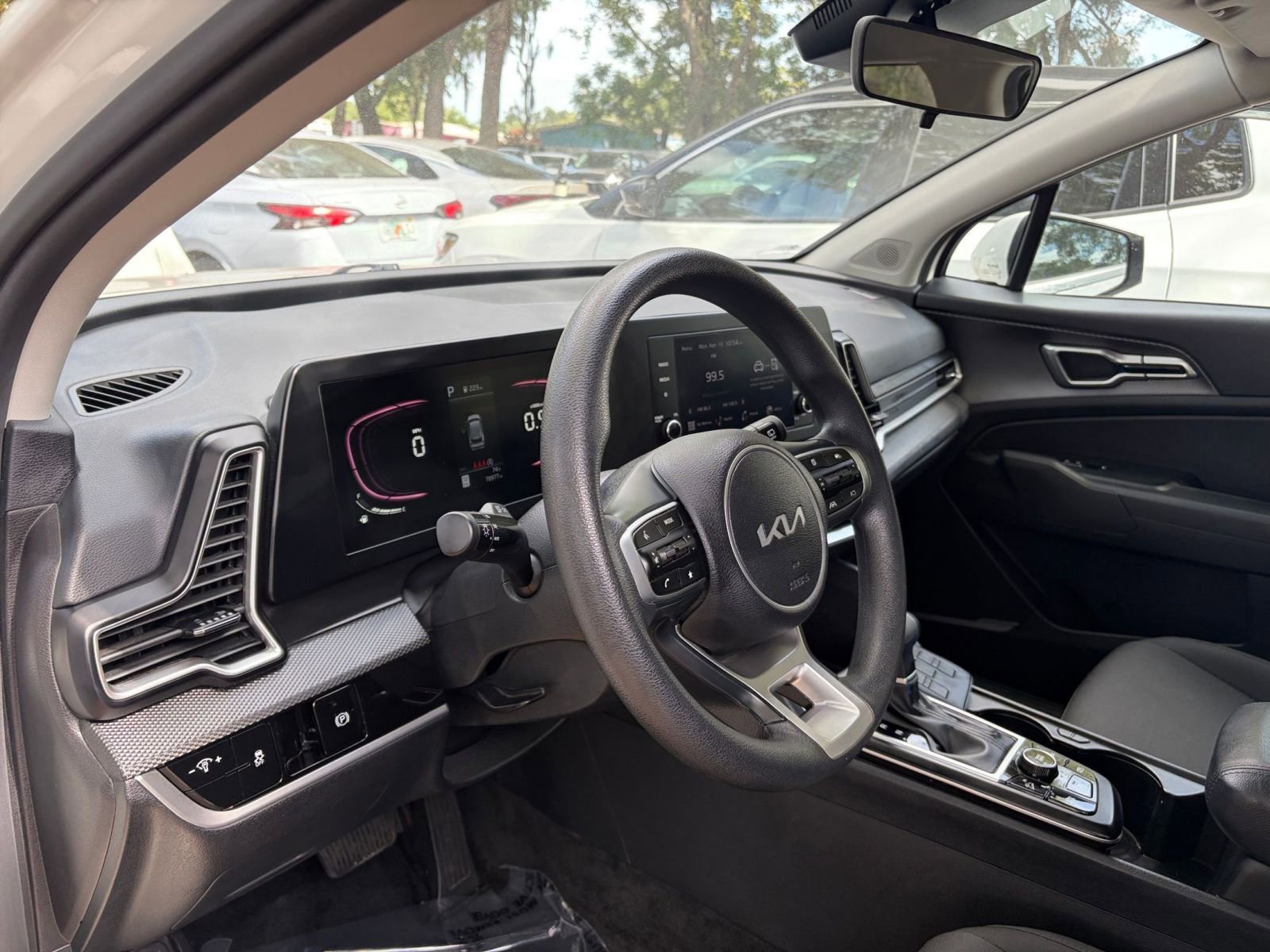 Thumbnail: 2024 Kia Sportage - 32