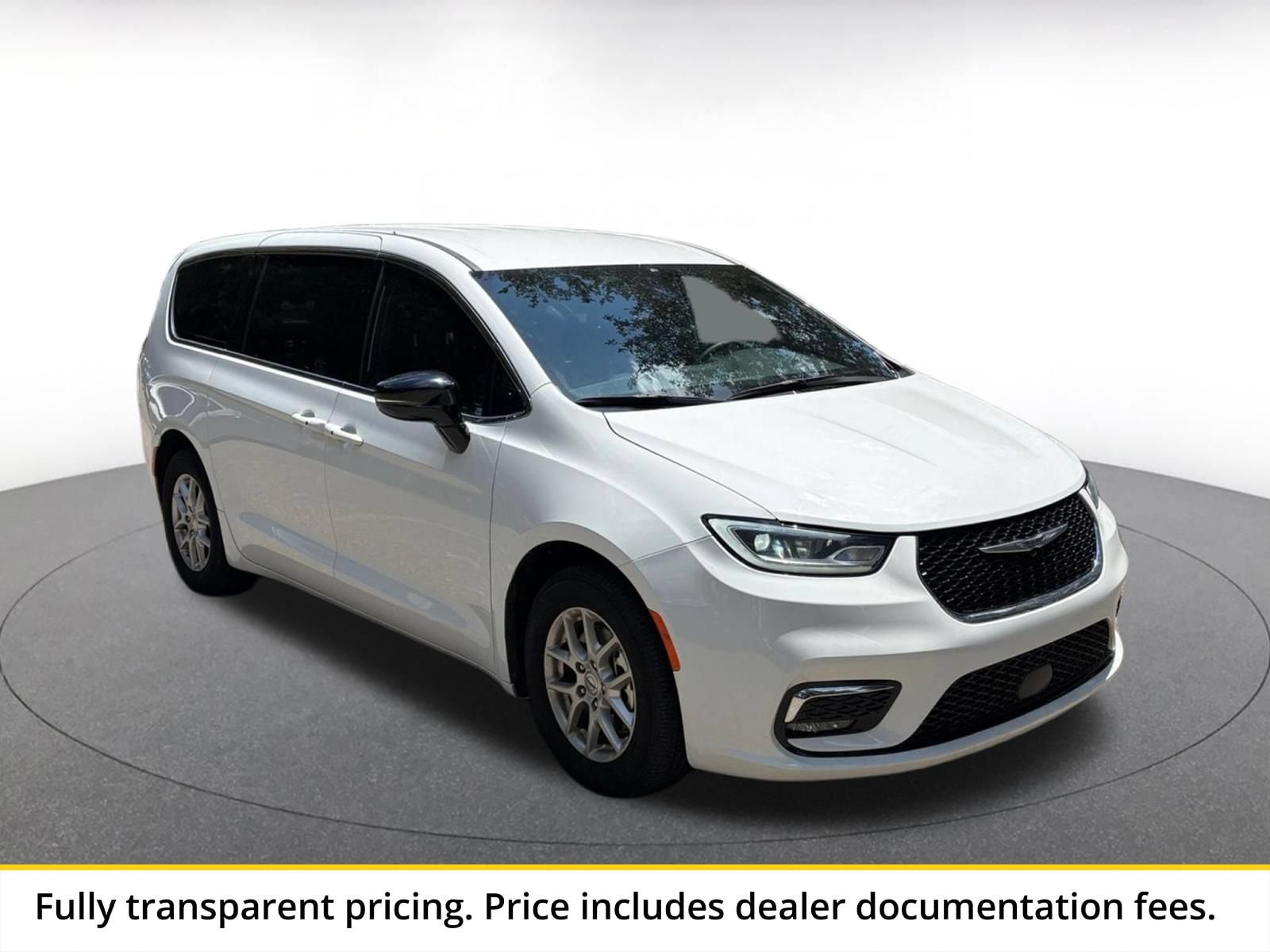 Thumbnail: 2025 Chrysler Pacifica - 1