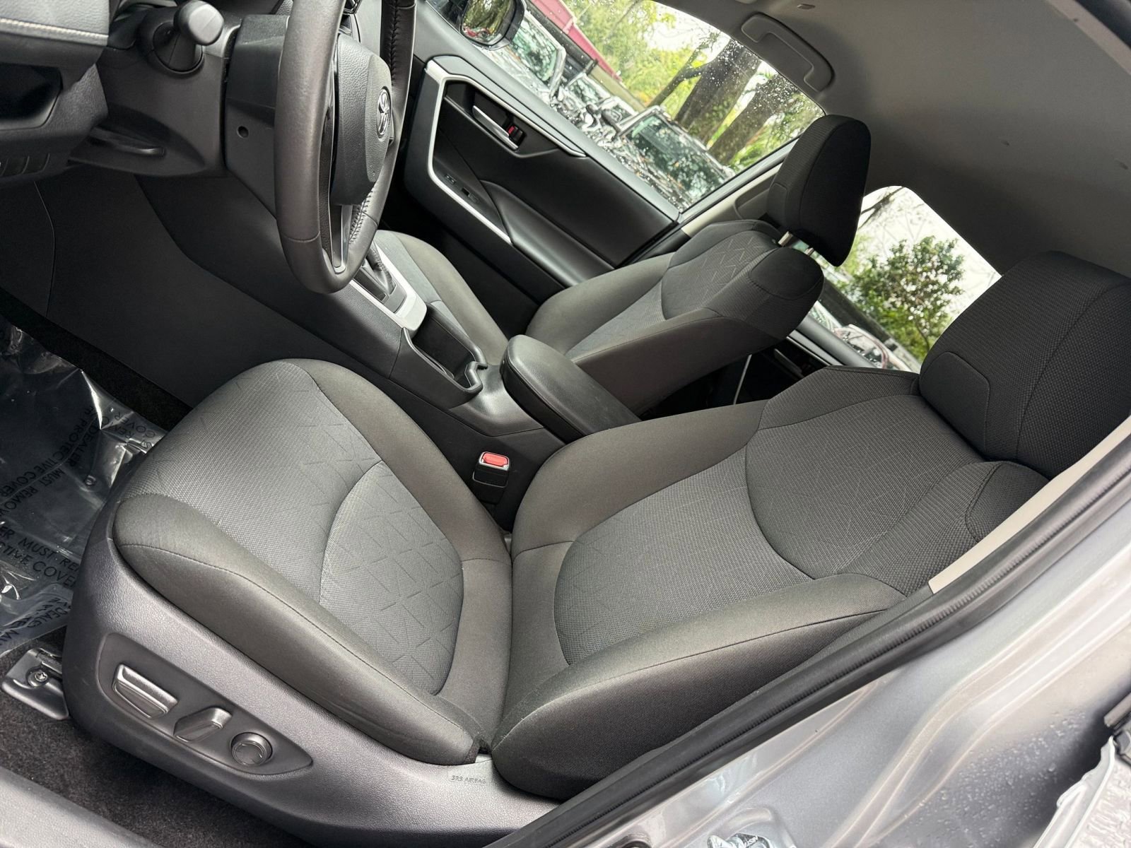 Thumbnail: 2025 Toyota RAV4 - 21