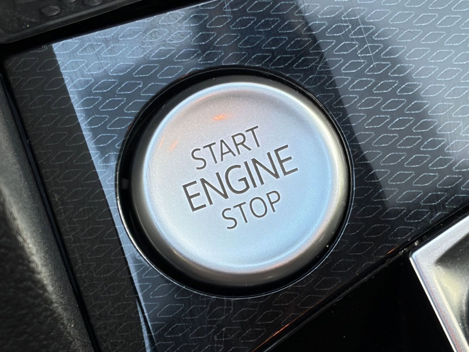 Thumbnail: 2025 Volkswagen Taos - 18