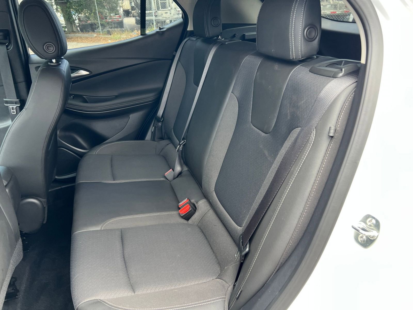 Thumbnail: 2025 Buick Encore GX - 32