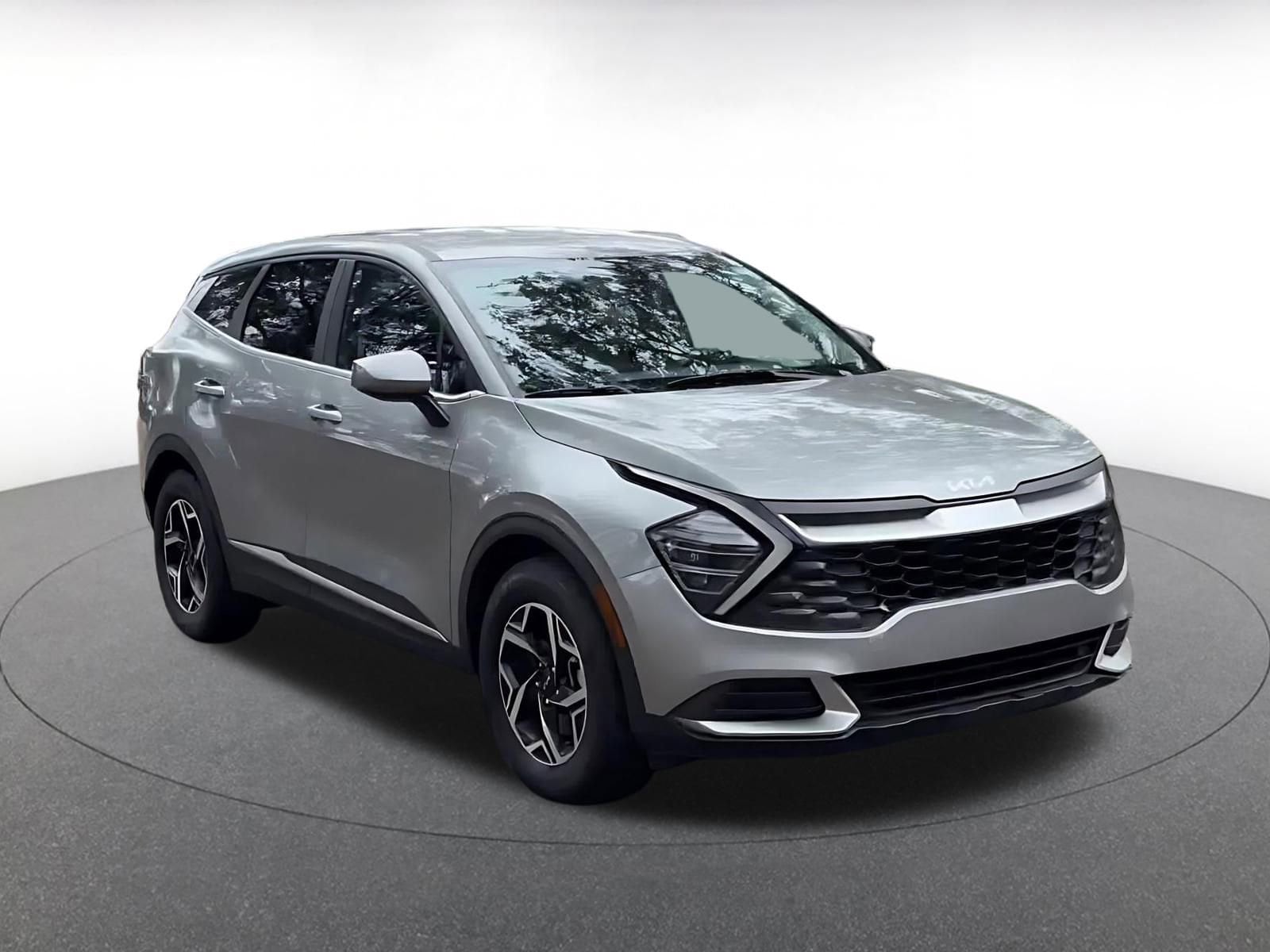 Thumbnail: 2025 Kia Sportage - 3