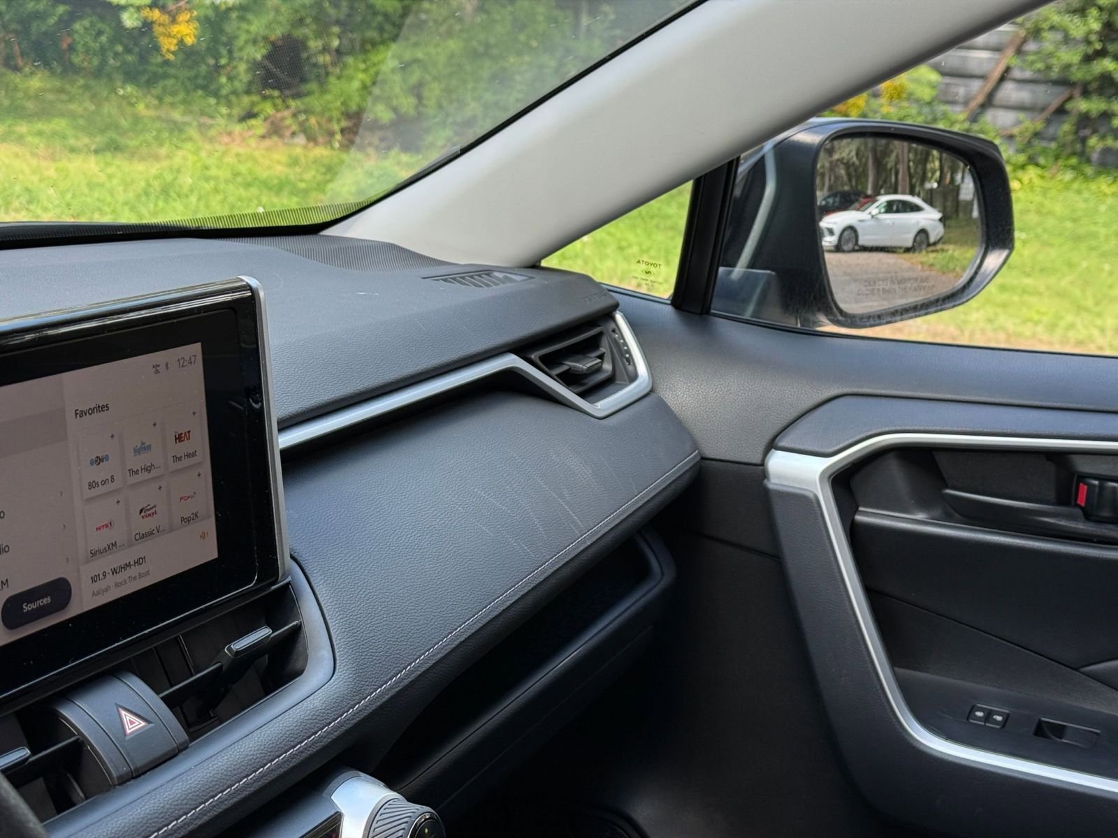 Thumbnail: 2025 Toyota RAV4 - 29