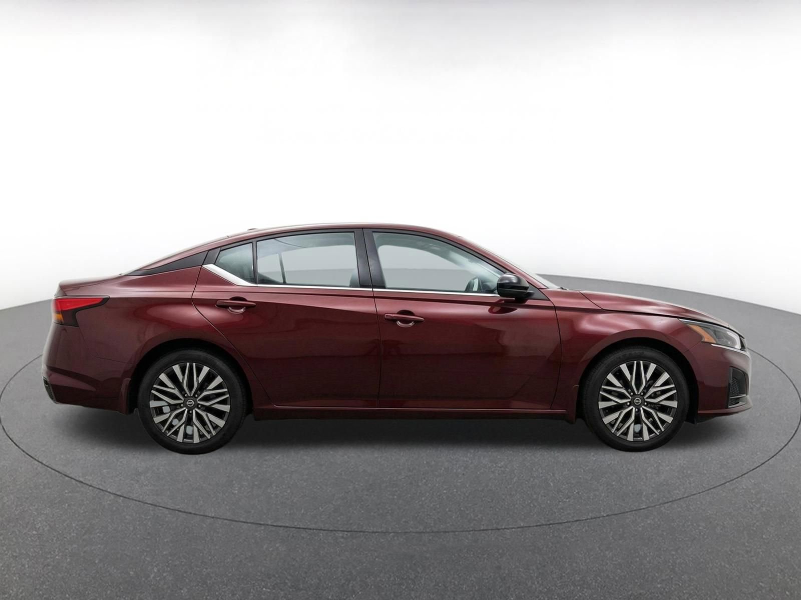 Thumbnail: 2025 Nissan Altima - 10