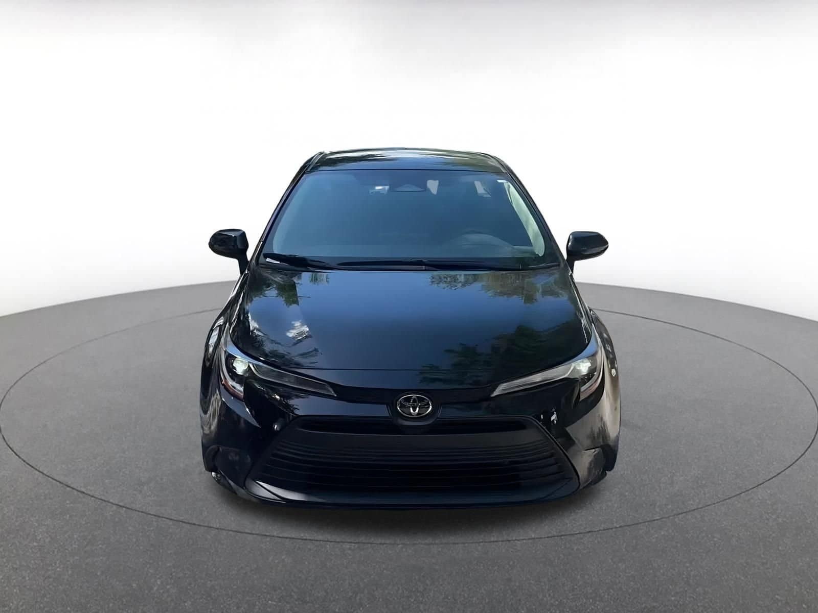 Thumbnail: 2023 Toyota Corolla - 4