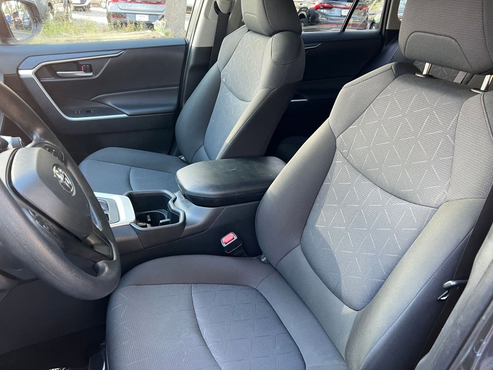 Thumbnail: 2025 Toyota RAV4 - 30