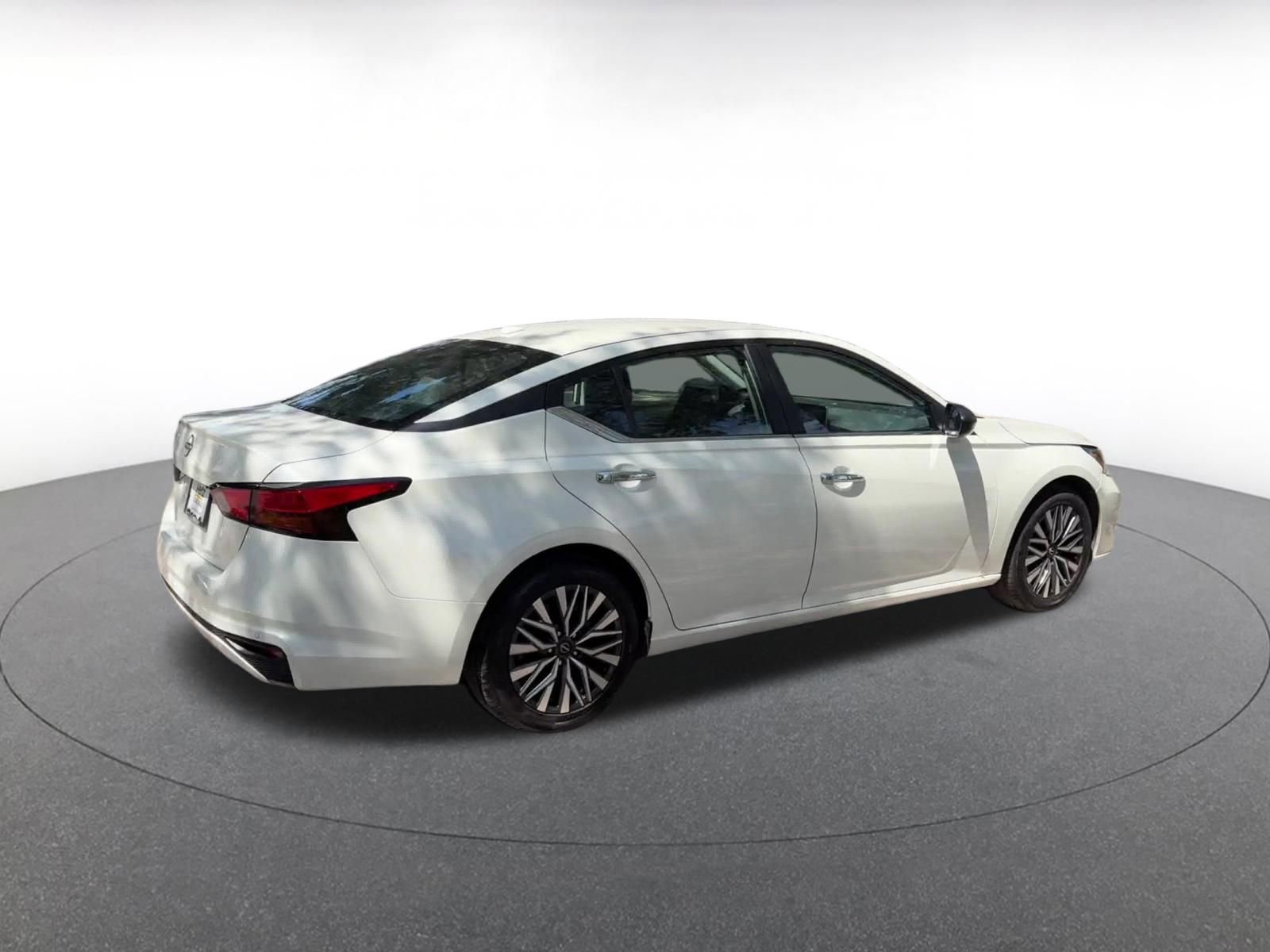 Thumbnail: 2025 Nissan Altima - 14