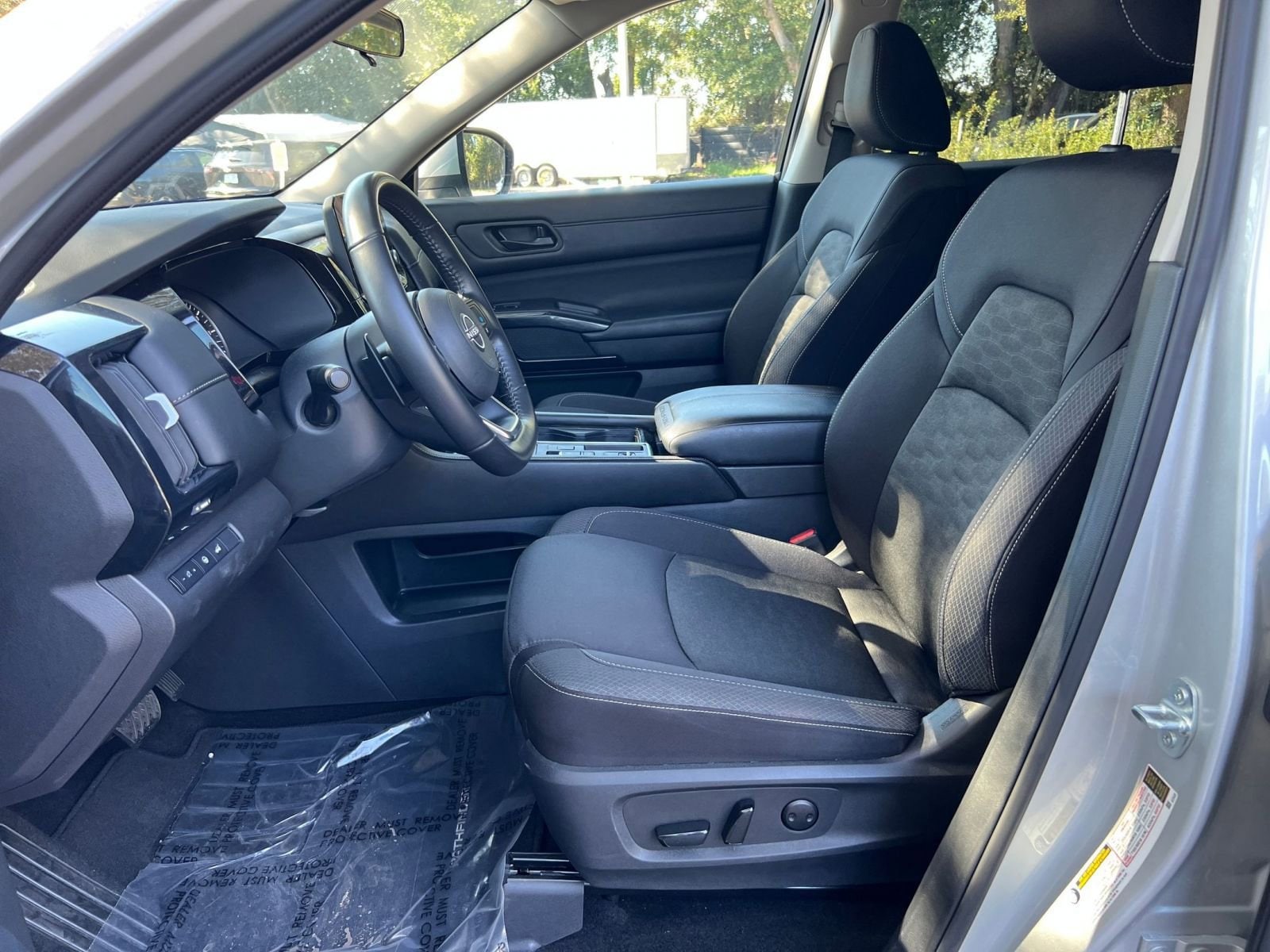 Thumbnail: 2025 Nissan Pathfinder - 21