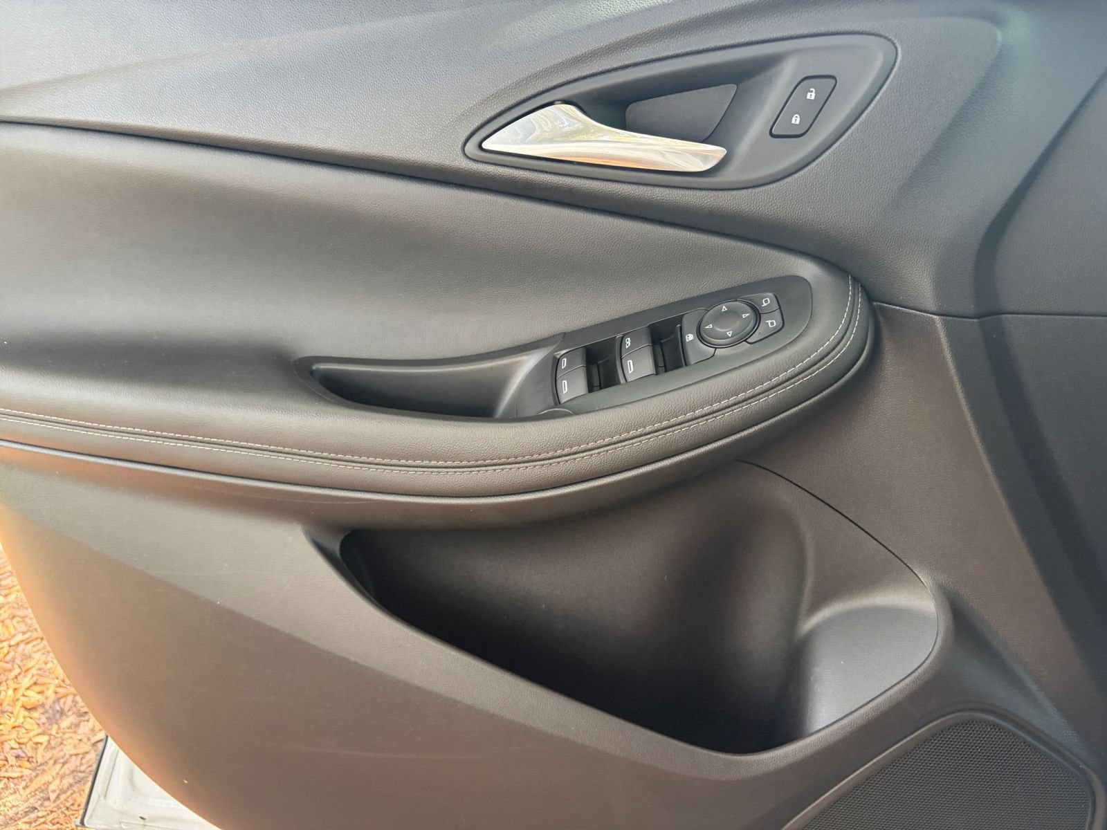 Thumbnail: 2025 Buick Encore GX - 18