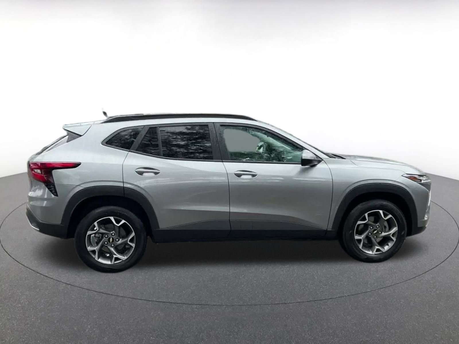 Thumbnail: 2025 Chevrolet Trax - 16