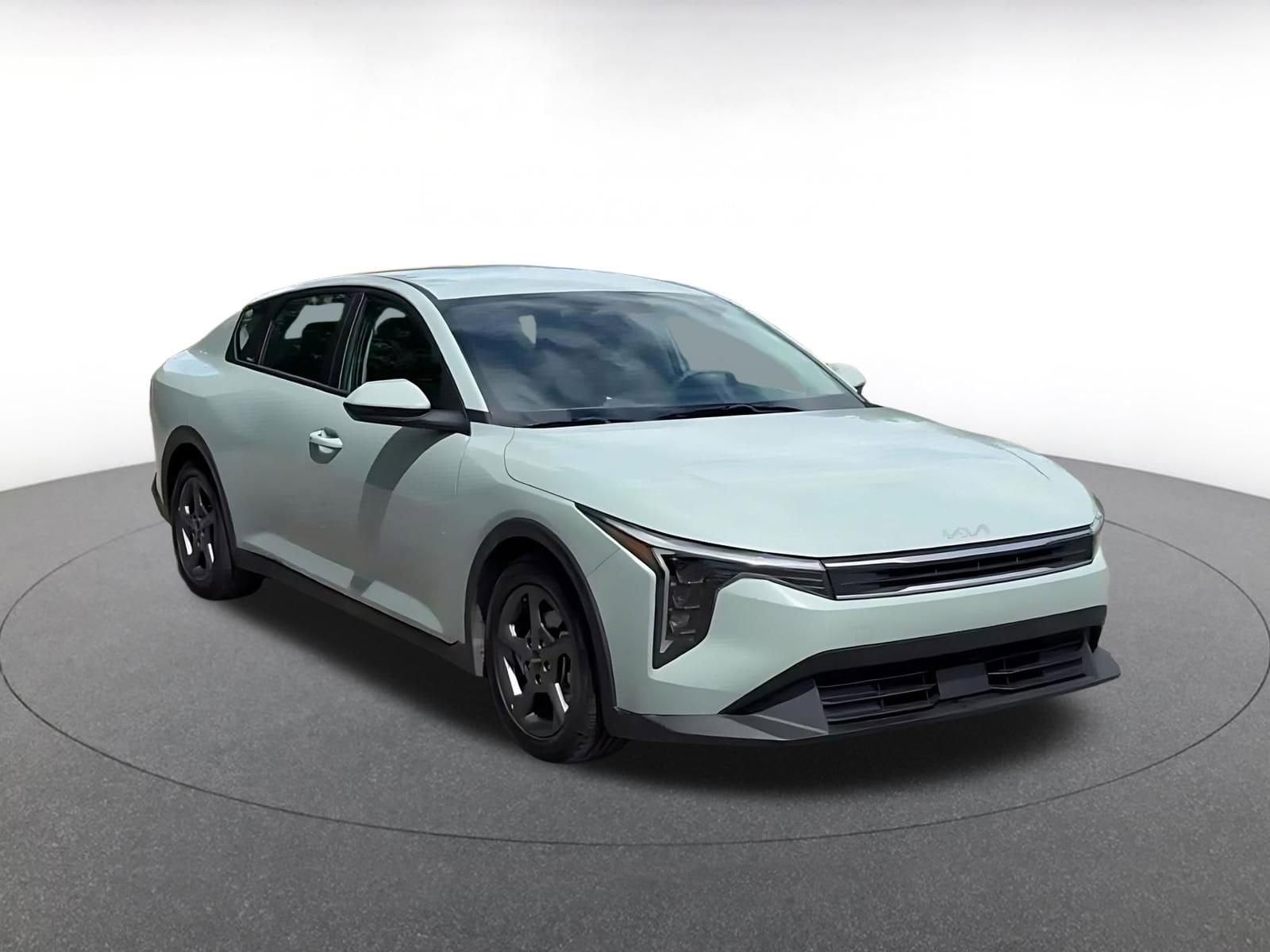 Thumbnail: 2025 Kia K4 - 3