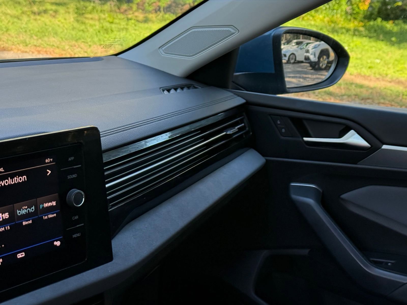 Thumbnail: 2025 Volkswagen Jetta - 29