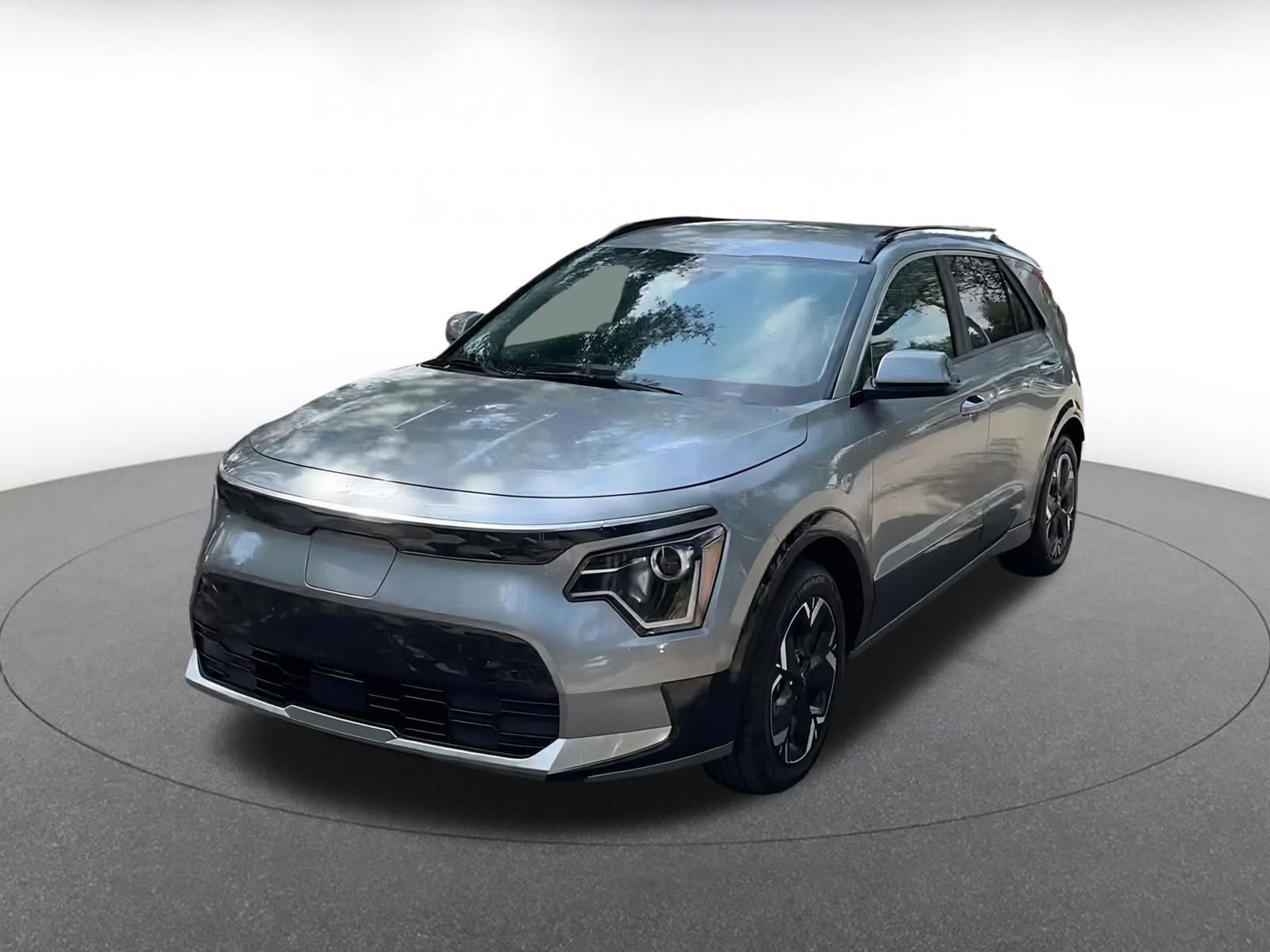 Thumbnail: 2023 Kia Niro - 7