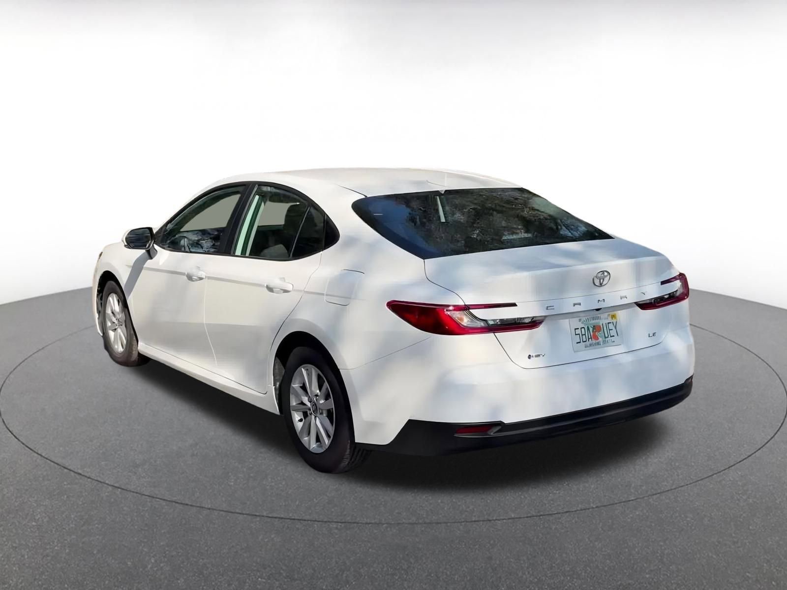 Thumbnail: 2025 Toyota Camry - 11