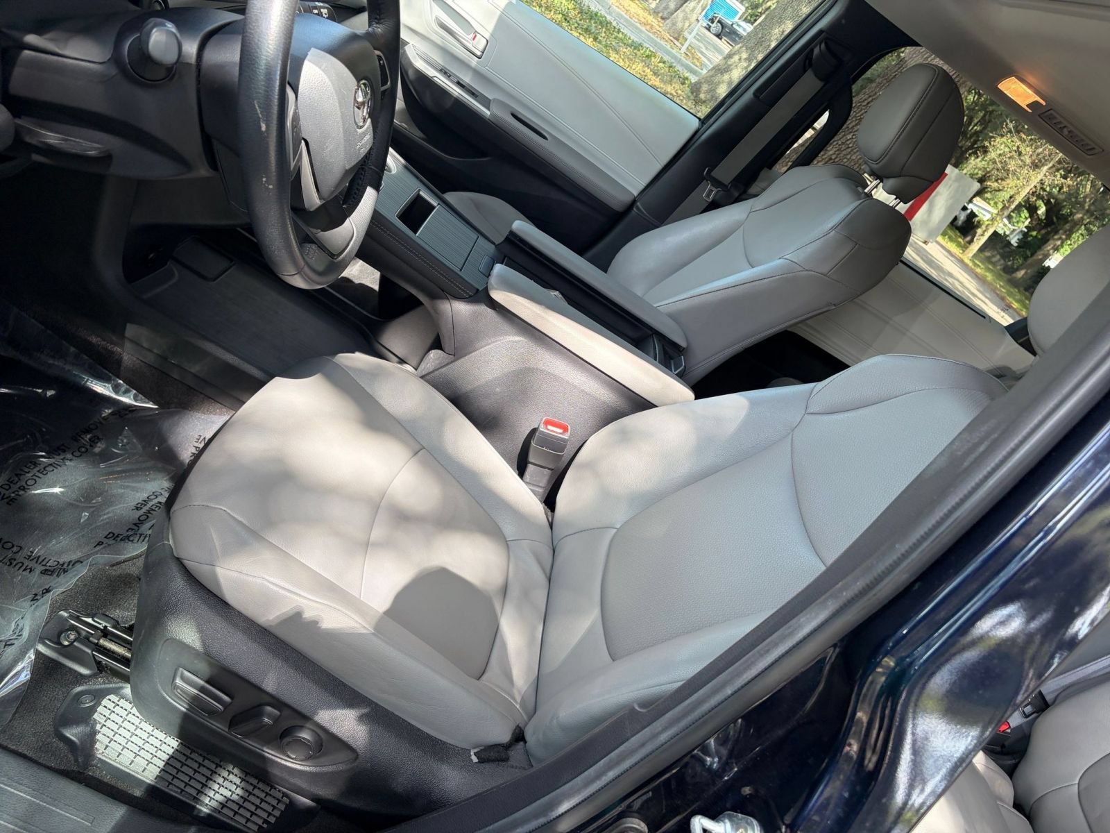 Thumbnail: 2025 Toyota Sienna - 35