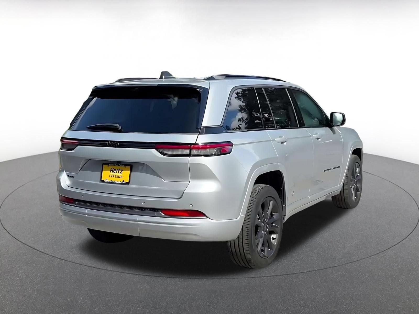 Thumbnail: 2026 Jeep Grand Cherokee - 14