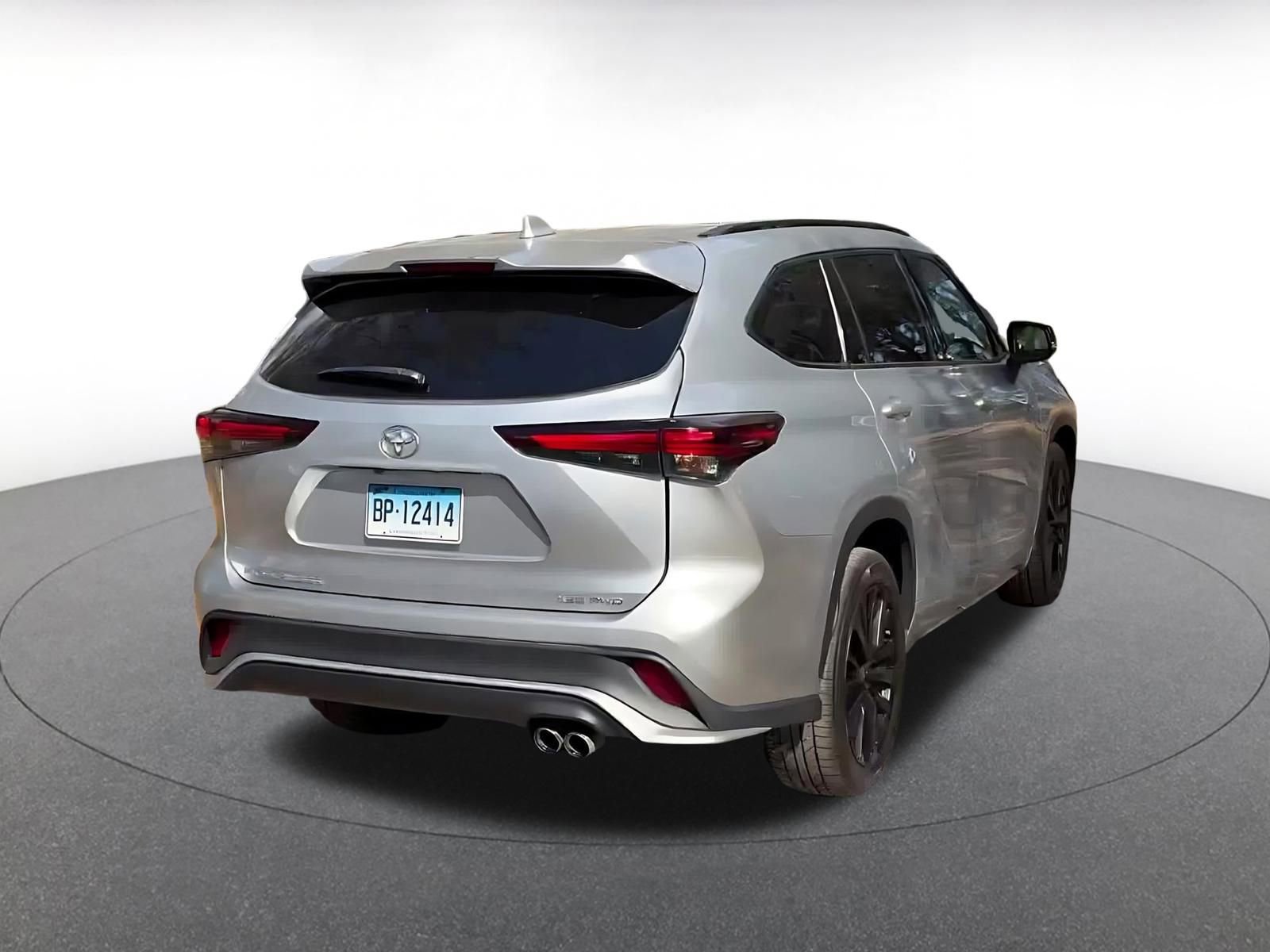 Thumbnail: 2024 Toyota Highlander - 14