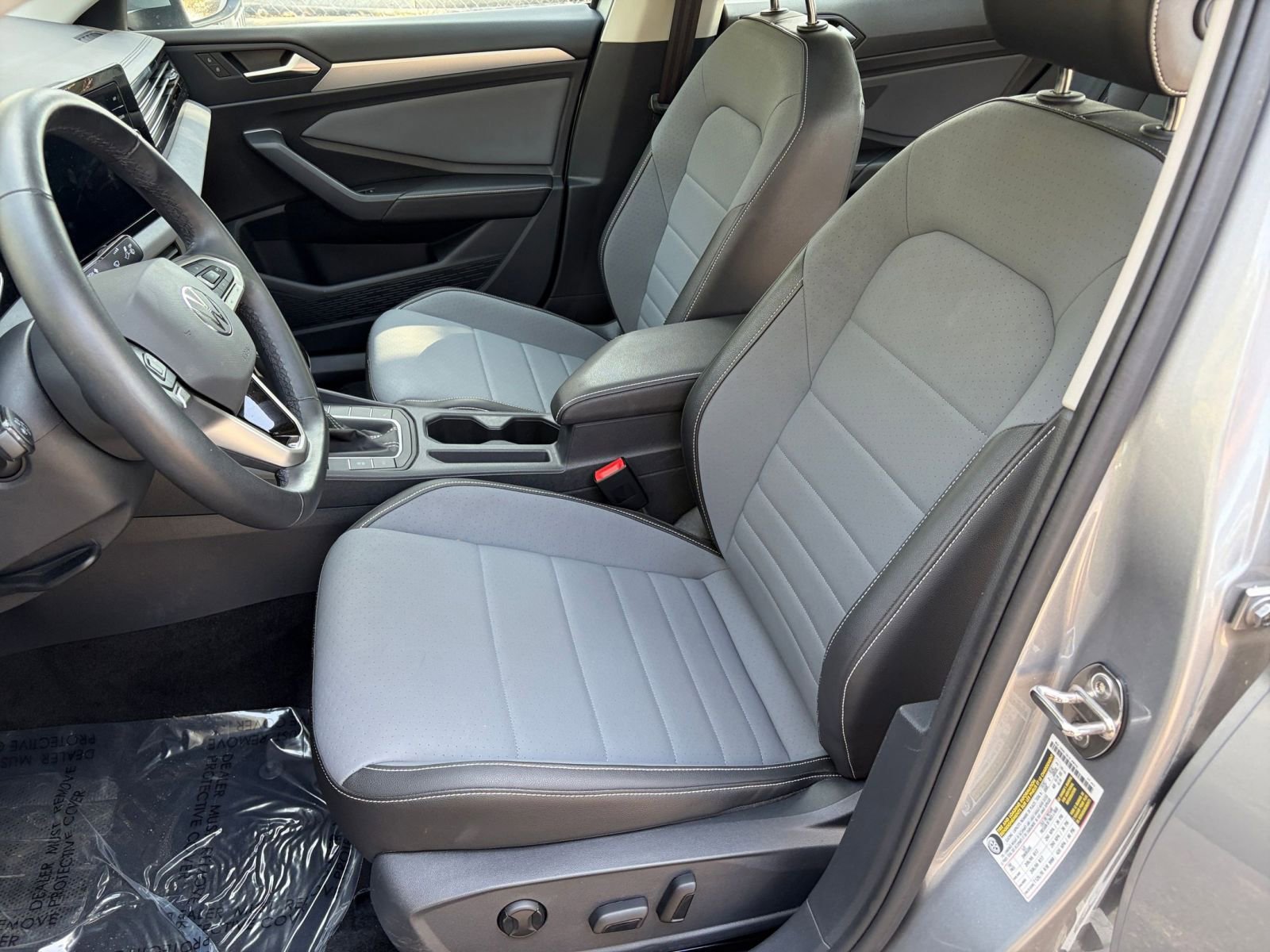 Thumbnail: 2025 Volkswagen Jetta - 21