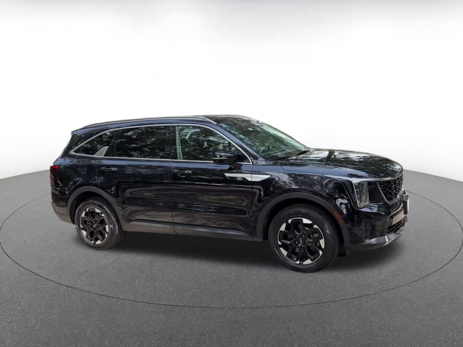 Thumbnail: 2024 Kia Sorento - 2