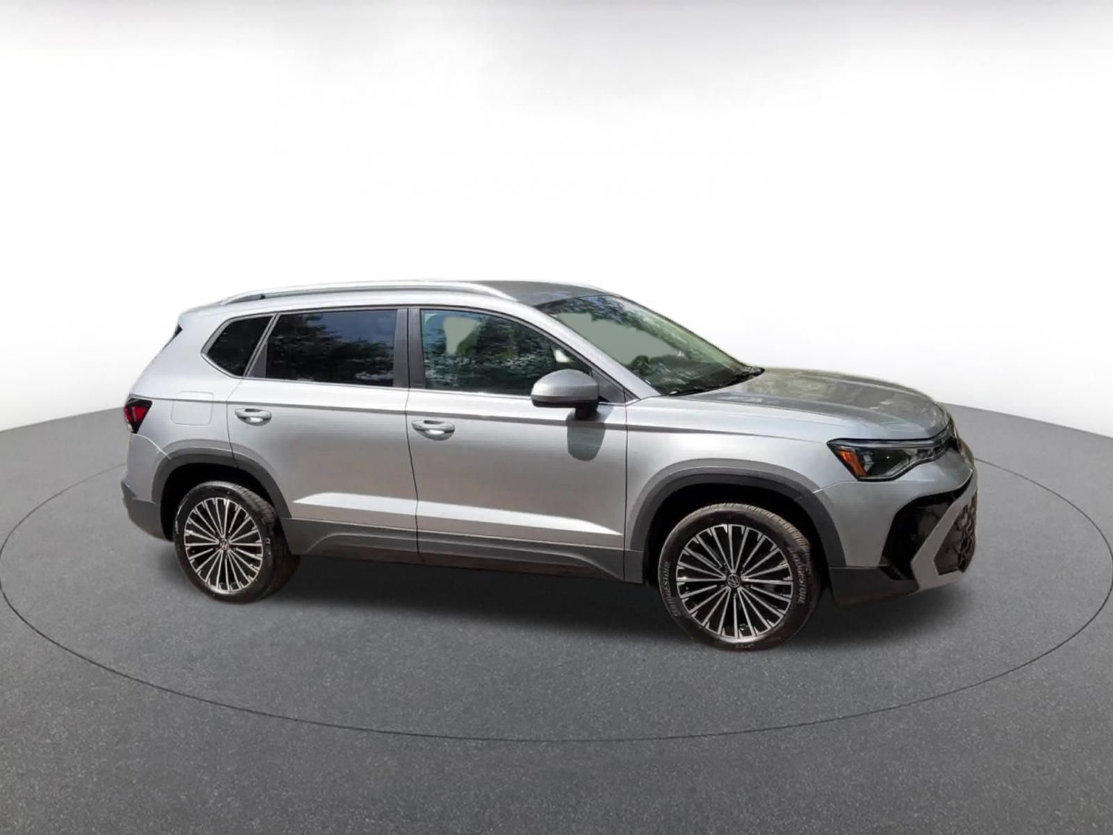 Thumbnail: 2025 Volkswagen Taos - 2