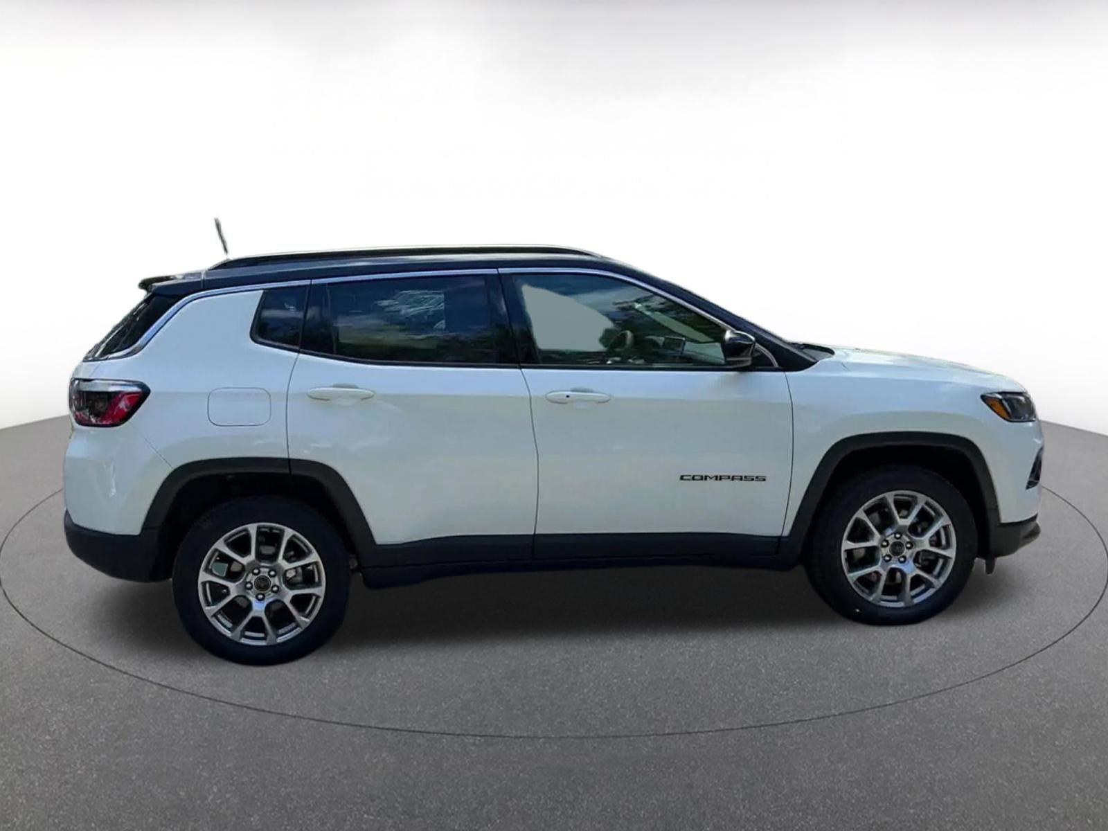 Thumbnail: 2025 Jeep Compass - 16