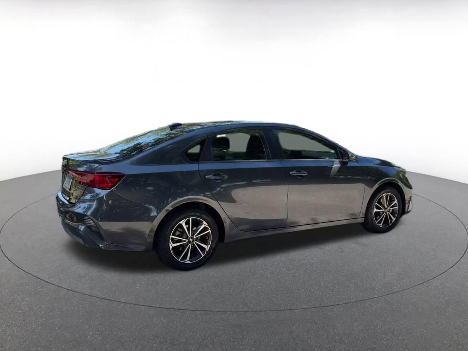 Thumbnail: 2024 Kia Forte - 14