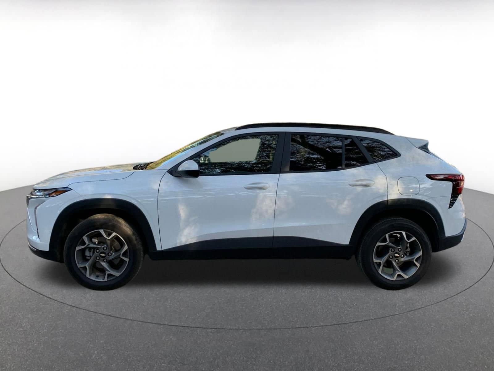 Thumbnail: 2025 Chevrolet Trax - 4