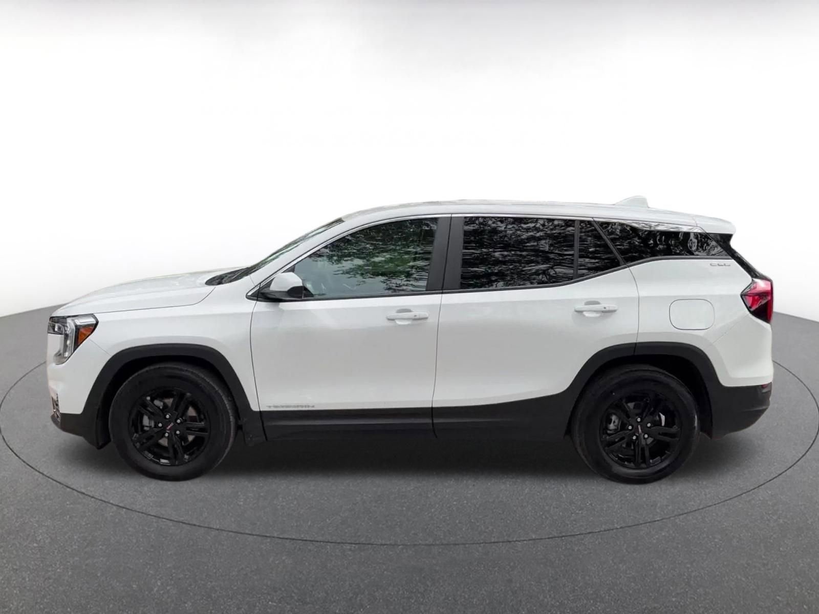 Thumbnail: 2024 GMC Terrain - 9