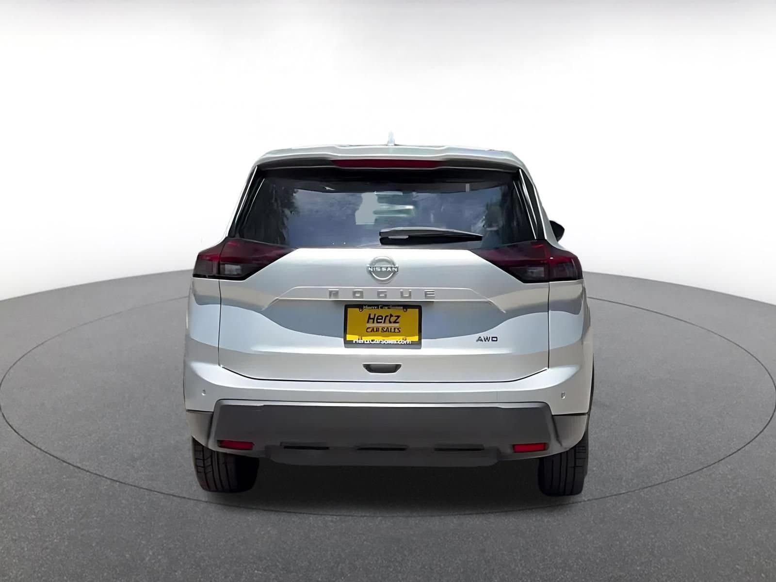 Thumbnail: 2025 Nissan Rogue - 12