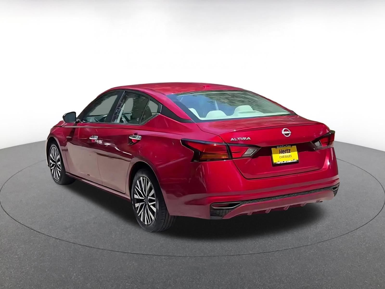 Thumbnail: 2025 Nissan Altima - 9