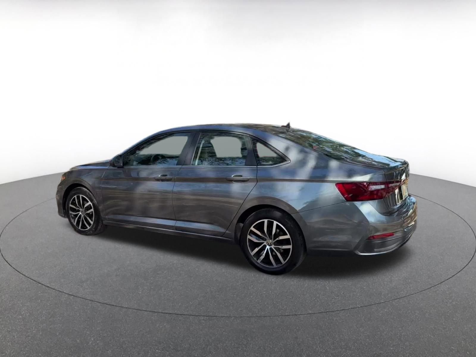 Thumbnail: 2025 Volkswagen Jetta - 10