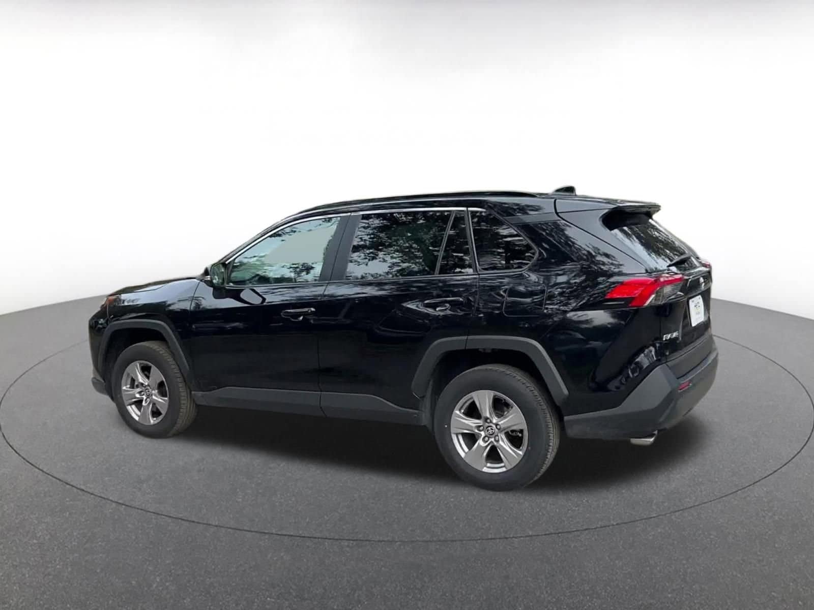 Thumbnail: 2025 Toyota RAV4 - 10