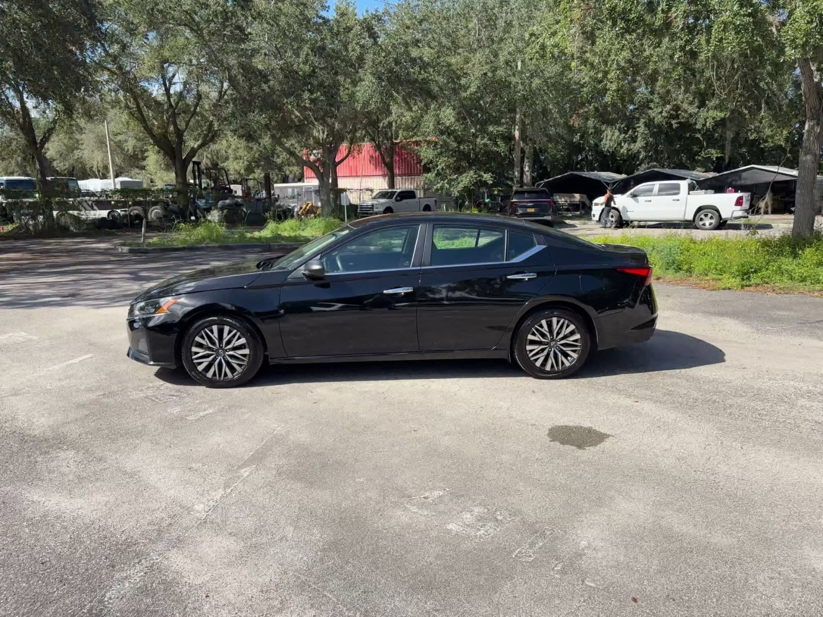 Thumbnail: 2025 Nissan Altima - 8