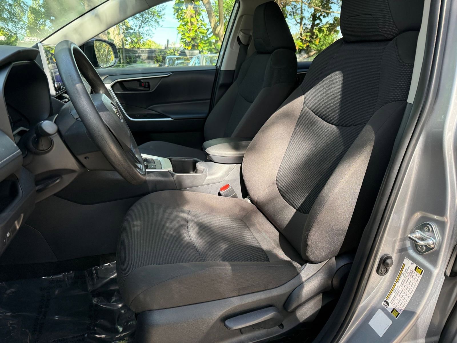 Thumbnail: 2025 Toyota RAV4 - 30