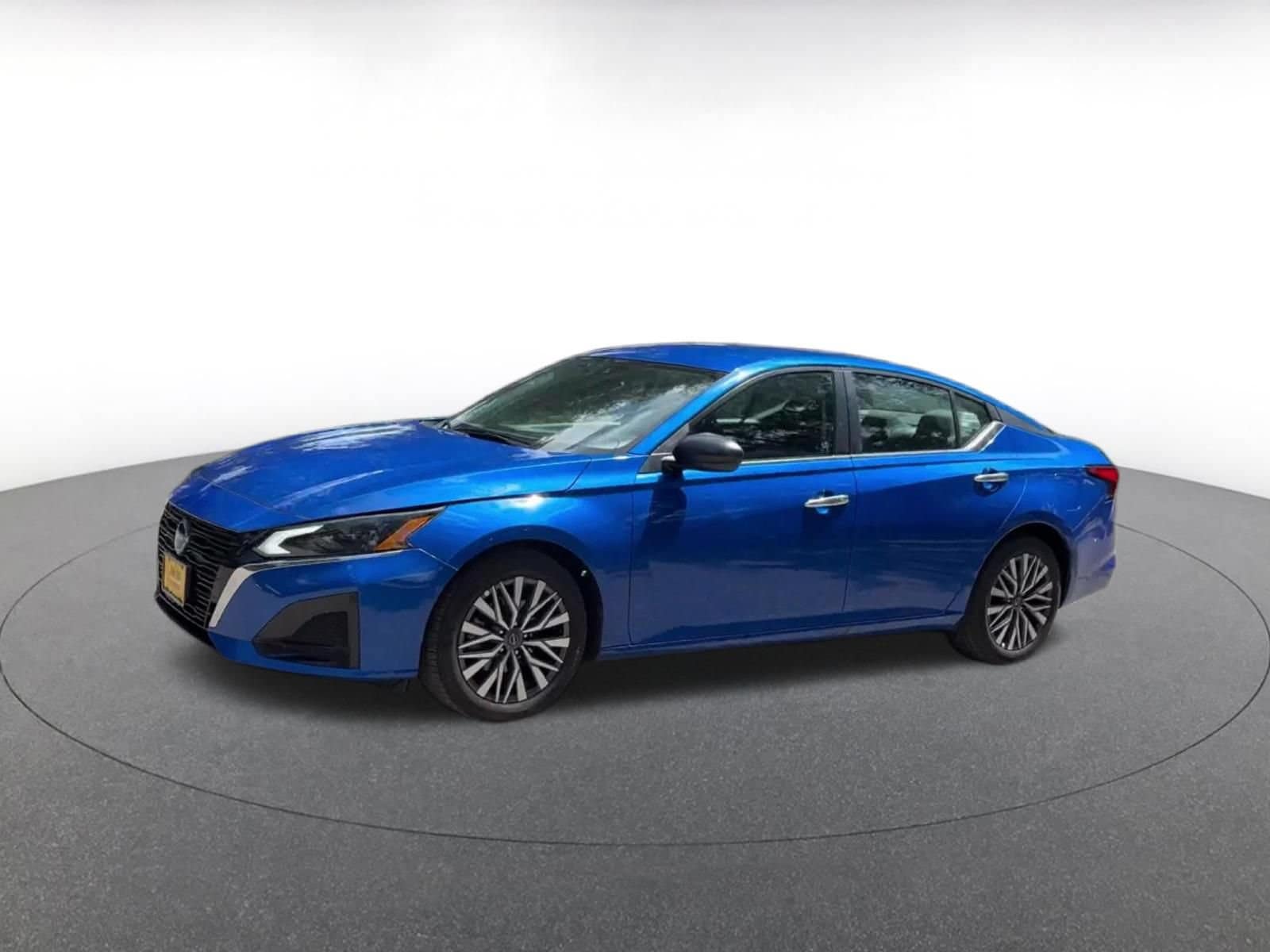 Thumbnail: 2025 Nissan Altima - 8