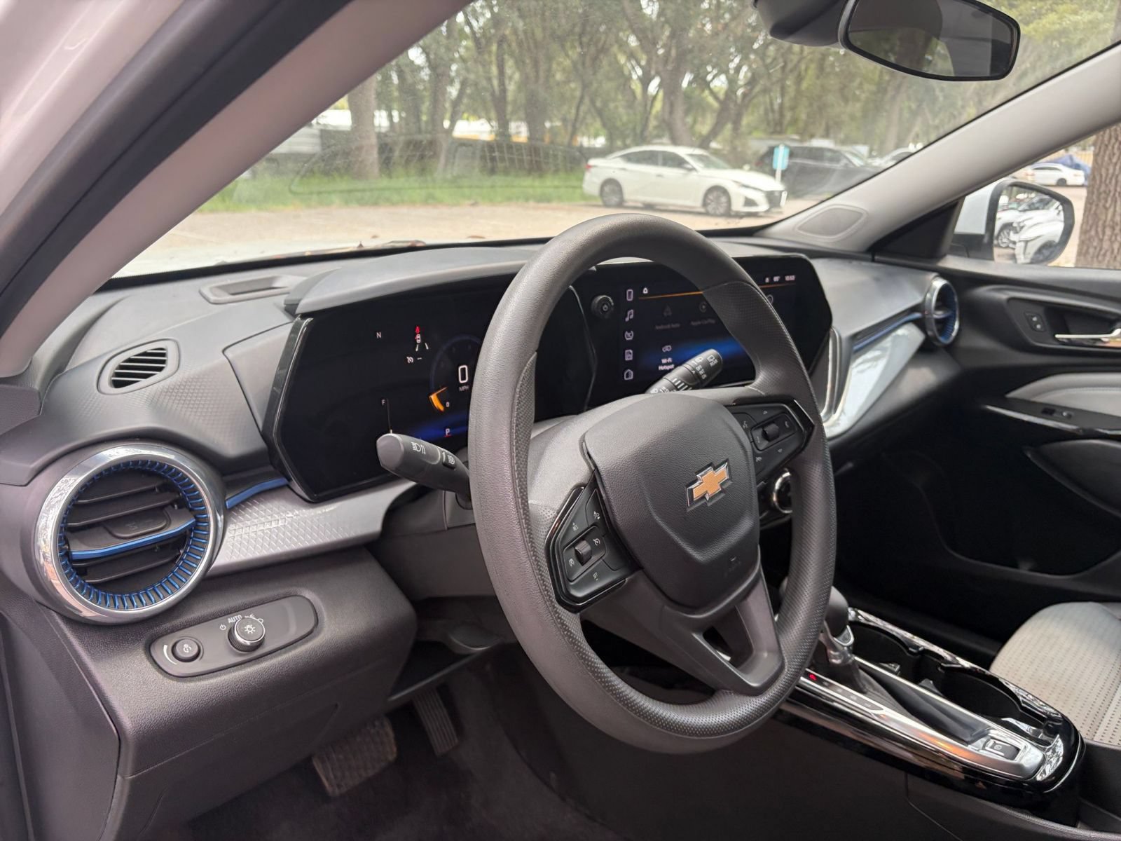 Thumbnail: 2025 Chevrolet Trax - 33