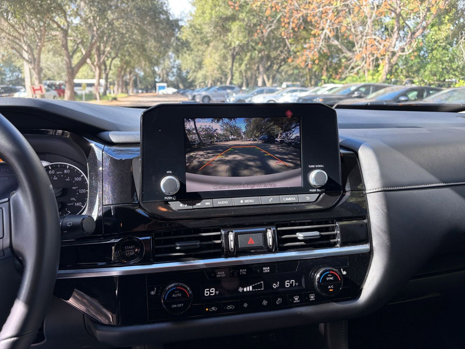 Thumbnail: 2025 Nissan Pathfinder - 17