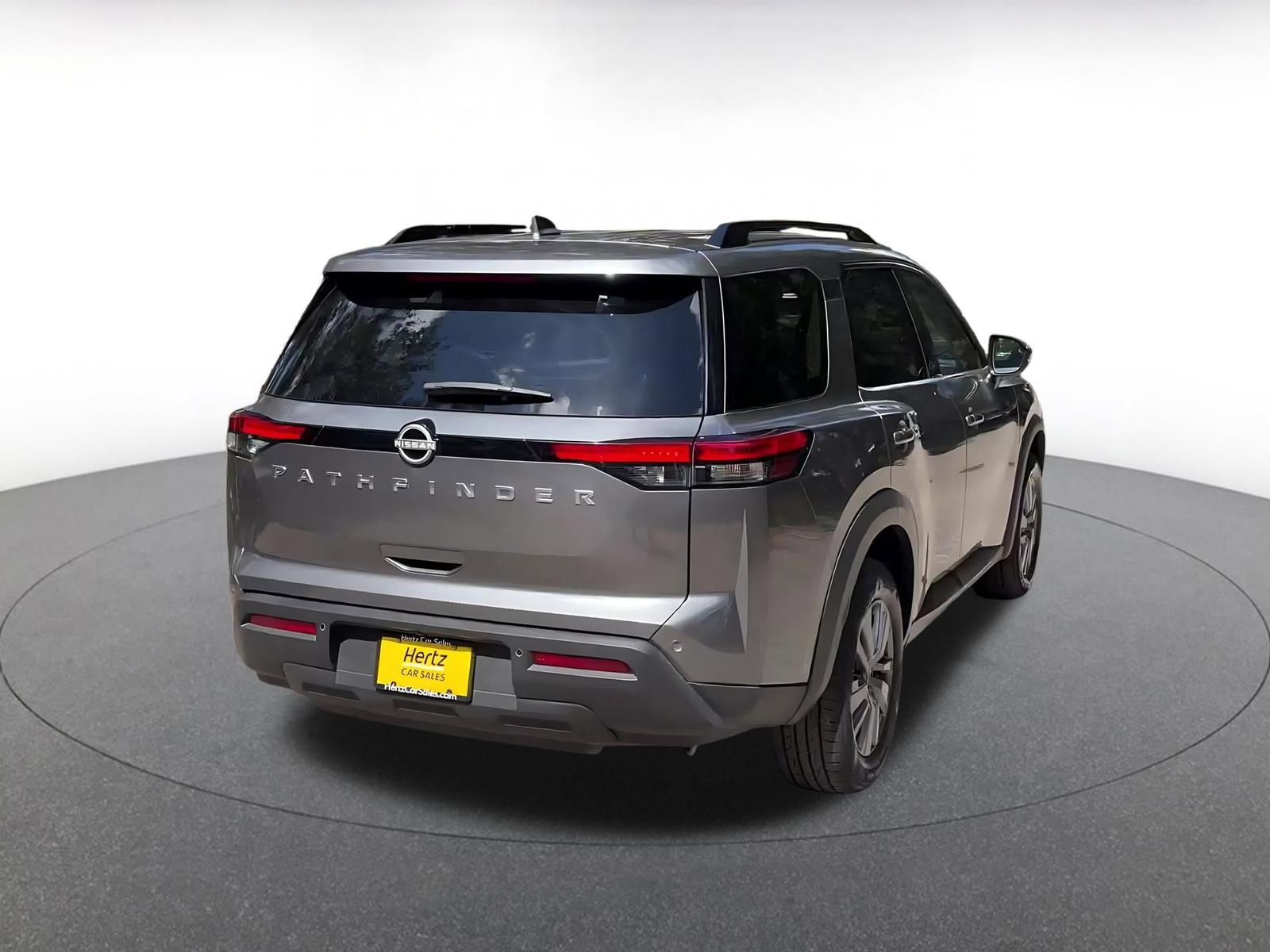 Thumbnail: 2025 Nissan Pathfinder - 14