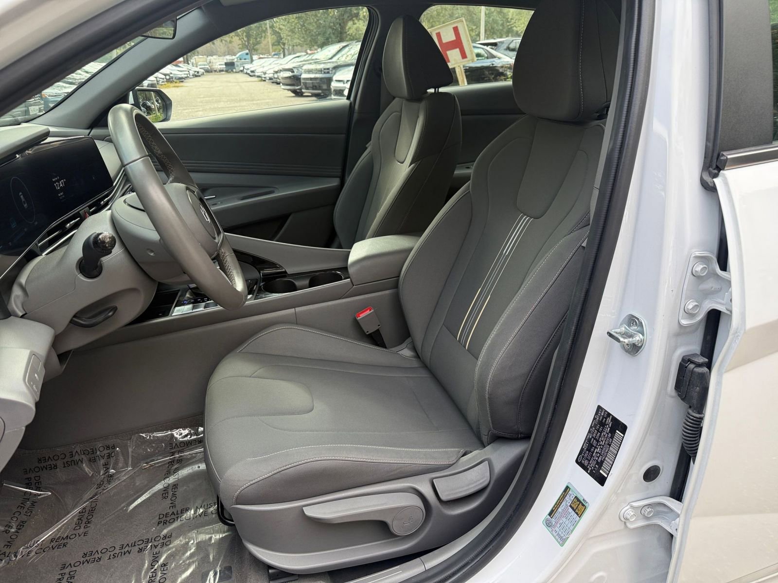 Thumbnail: 2025 Hyundai Elantra - 30