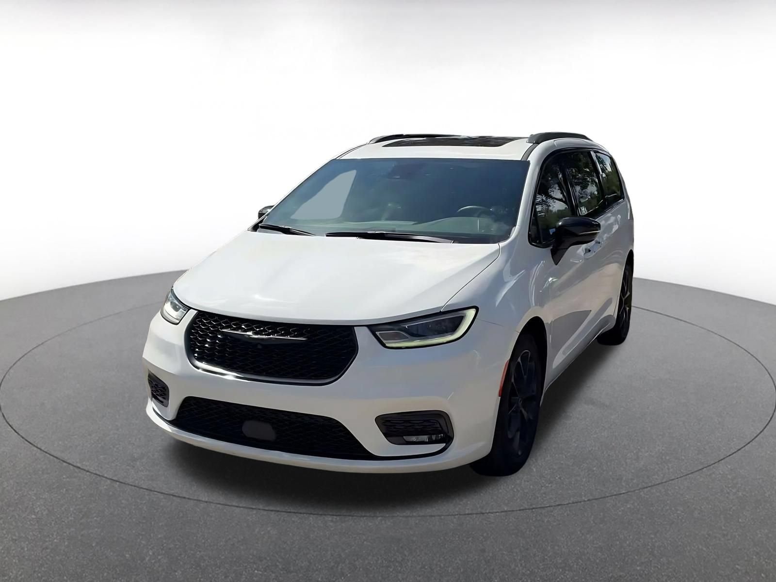 Thumbnail: 2025 Chrysler Pacifica - 6