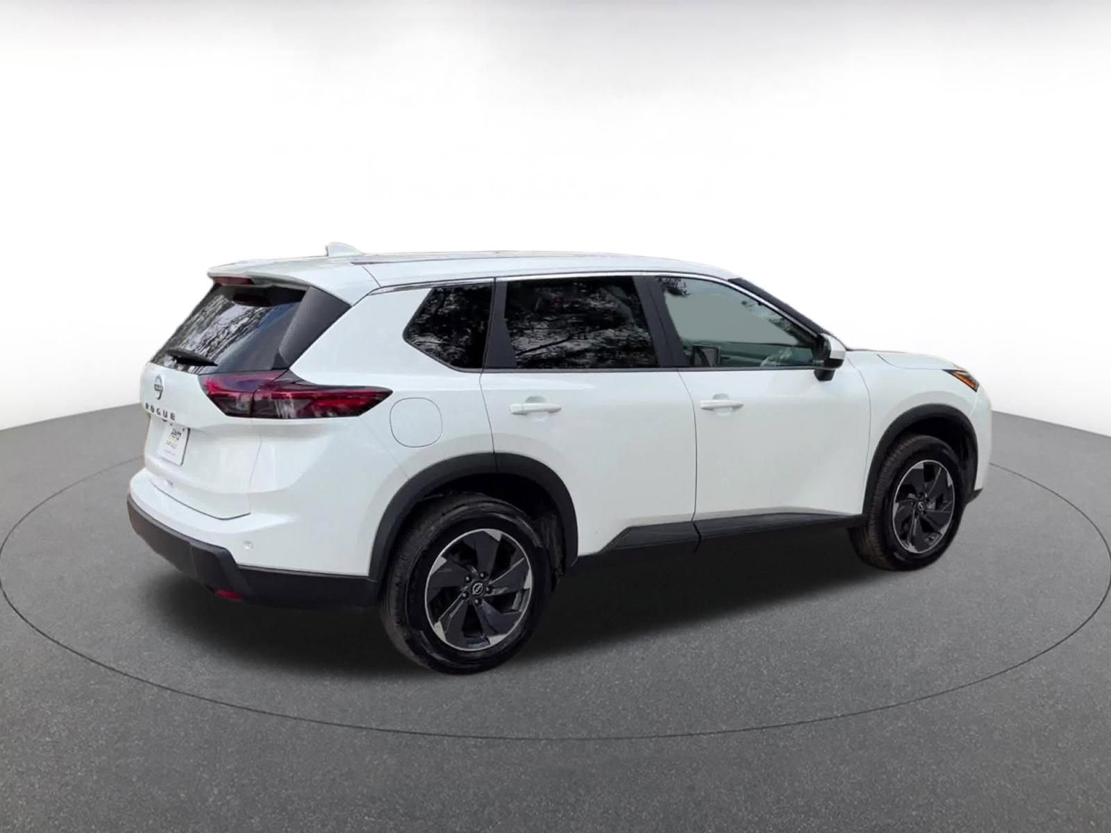 Thumbnail: 2025 Nissan Rogue - 15