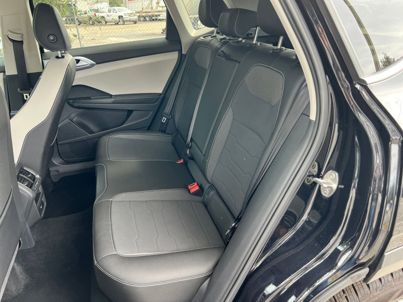 Thumbnail: 2025 Volkswagen Taos - 32