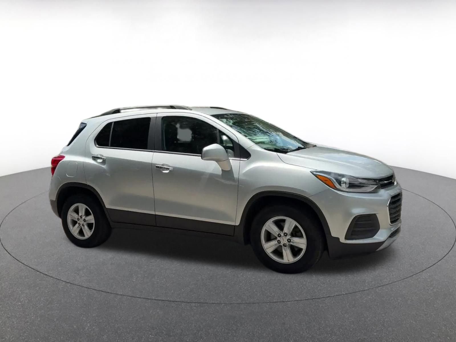 Thumbnail: 2020 Chevrolet Trax - 2