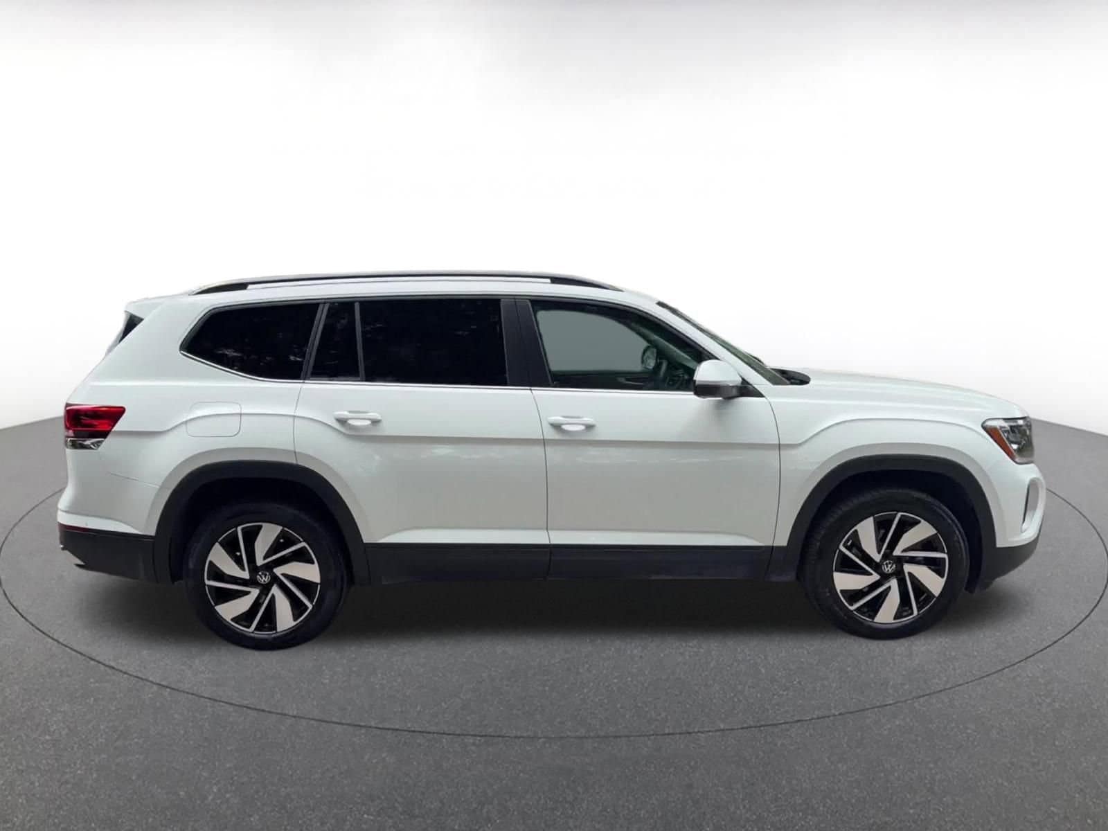 Thumbnail: 2025 Volkswagen Atlas - 16